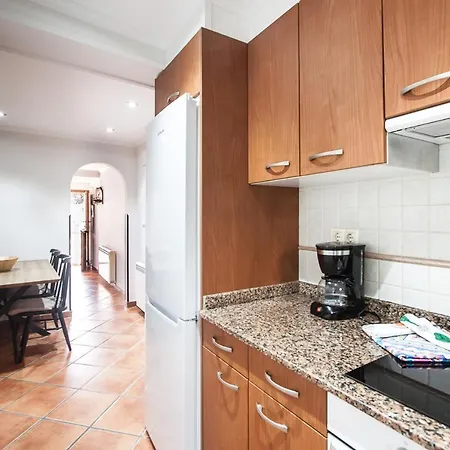 Busgosu, Casa En Poo De Llanes