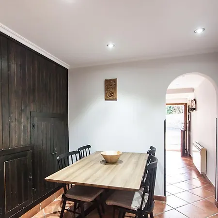 Busgosu, Casa A 300 M De La Playa De Poo Vv-993-as بيت للعطل يانس