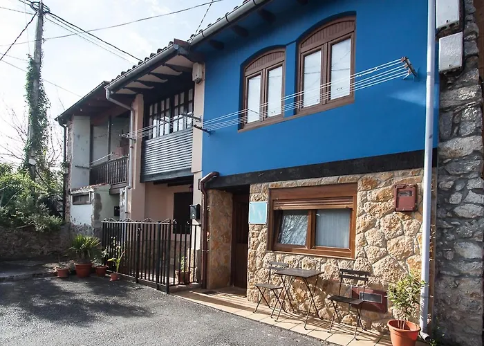 Holiday home Busgosu, Casa A 300 M De La Playa De Poo Vv-993-as